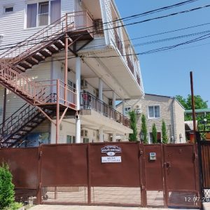 Студия с кухней, удобствами, балконом, 7 минут до моря